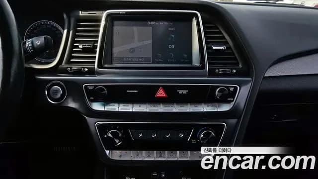 2018 Hyundai Sonata New Rise LPI Style Sold VIN KMHE341DBJA400108 – trunk area 2018 Hyundai Sonata New Rise LPI Style Sold VIN KMHE341DBJA400108 – trunk area