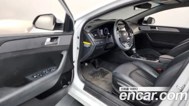 2018 Hyundai Sonata New Rise LPI Style Sold VIN KMHE341DBJA424509 – exterior detail 2018 Hyundai Sonata New Rise LPI Style Sold VIN KMHE341DBJA424509 – exterior detail