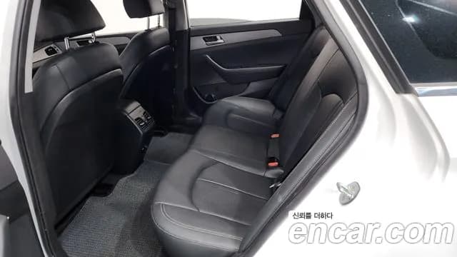 2018 Hyundai Sonata New Rise LPI Style Sold VIN KMHE341DBJA424509 – trunk area 2018 Hyundai Sonata New Rise LPI Style Sold VIN KMHE341DBJA424509 – trunk area