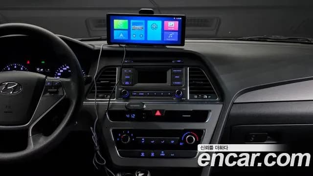 2018 Hyundai LF Sonata LPI TAXI Sold VIN KMHE341DBJA434887 – exterior detail 2018 Hyundai LF Sonata LPI TAXI Sold VIN KMHE341DBJA434887 – exterior detail