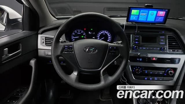 2018 Hyundai LF Sonata LPI TAXI Sold VIN KMHE341DBJA434887 – photo 11 2018 Hyundai LF Sonata LPI TAXI Sold VIN KMHE341DBJA434887 – photo 11