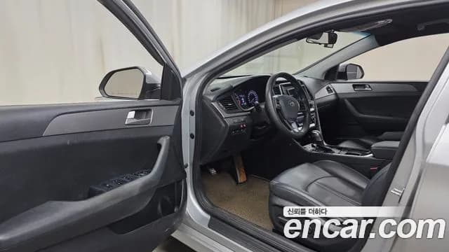 2019 Hyundai Sonata New Rise LPI Taxi Sold VIN KMHE341DBKA508323 – exterior detail 2019 Hyundai Sonata New Rise LPI Taxi Sold VIN KMHE341DBKA508323 – exterior detail