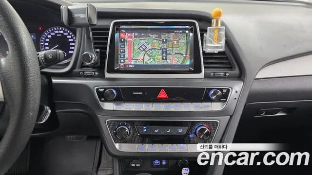 2019 Hyundai Sonata New Rise LPI Taxi Sold VIN KMHE341DBKA509623 – front exterior 2019 Hyundai Sonata New Rise LPI Taxi Sold VIN KMHE341DBKA509623 – front exterior