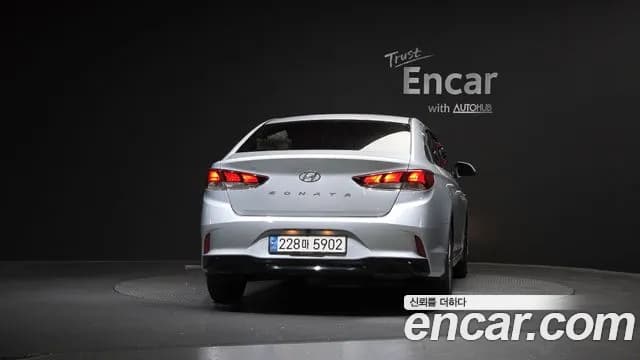 2019 Hyundai Sonata New Rise LPI Taxi Sold VIN KMHE341DBKA509623 – exterior detail 2019 Hyundai Sonata New Rise LPI Taxi Sold VIN KMHE341DBKA509623 – exterior detail