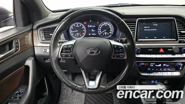 2019 Hyundai Sonata New Rise LPI Premium Sold VIN KMHE341DBKA550781 – trunk area 2019 Hyundai Sonata New Rise LPI Premium Sold VIN KMHE341DBKA550781 – trunk area