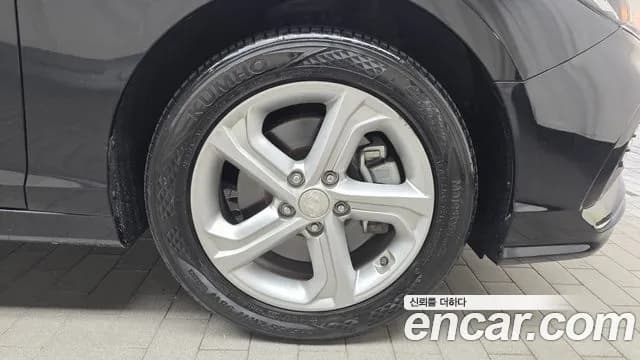 2019 Hyundai Sonata New Rise LPI Premium Sold VIN KMHE341DBKA552786 – trunk area 2019 Hyundai Sonata New Rise LPI Premium Sold VIN KMHE341DBKA552786 – trunk area