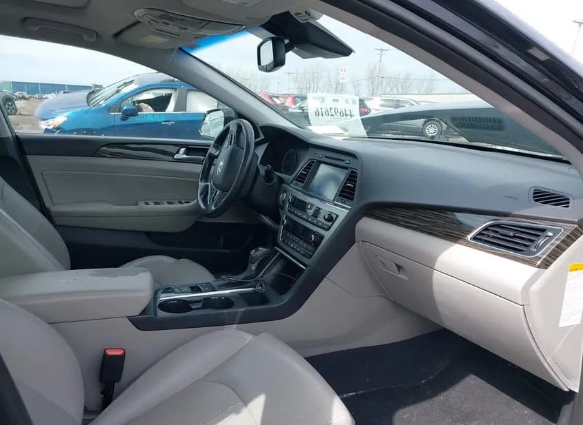 2016 HYUNDAI Sonata - VIN KMHE34L12GA026365 2016 HYUNDAI Sonata VIN KMHE34L12GA026365