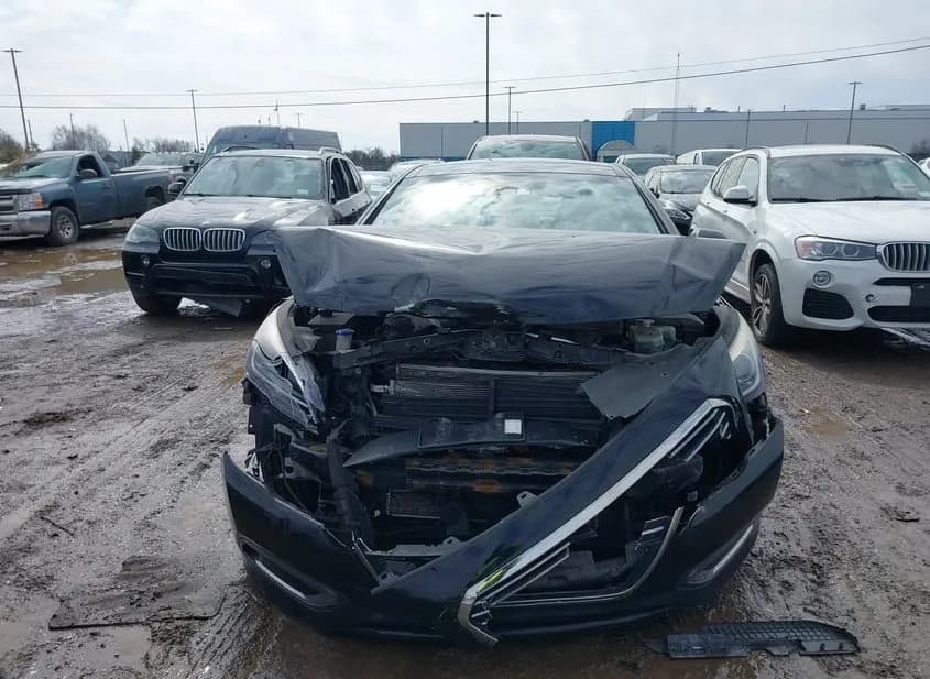 2016 HYUNDAI Sonata Used VIN KMHE34L12GA026365 – rear exterior 2016 HYUNDAI Sonata Used VIN KMHE34L12GA026365 – rear exterior