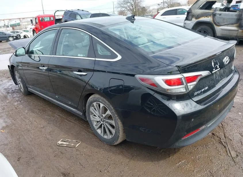 2016 HYUNDAI Sonata Used VIN KMHE34L12GA026365 – engine bay 2016 HYUNDAI Sonata Used VIN KMHE34L12GA026365 – engine bay