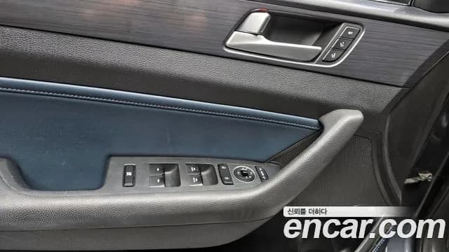 2018 Hyundai Sonata New Rise Hybrid Premium Sold VIN KMHE5413BJA078957 – exterior detail 2018 Hyundai Sonata New Rise Hybrid Premium Sold VIN KMHE5413BJA078957 – exterior detail