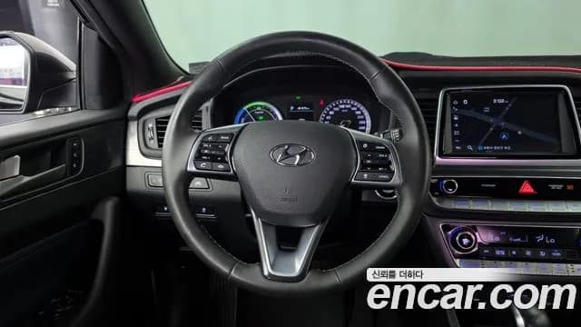 2018 Hyundai Sonata New Rise Hybrid Premium Sold VIN KMHE5413BJA080115 – trunk area 2018 Hyundai Sonata New Rise Hybrid Premium Sold VIN KMHE5413BJA080115 – trunk area