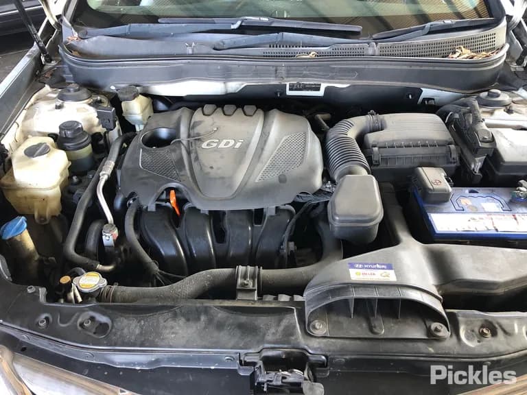 2010 Hyundai i45 Used VIN KMHEC41DMBA198292 – side profile 2010 Hyundai i45 Used VIN KMHEC41DMBA198292 – side profile