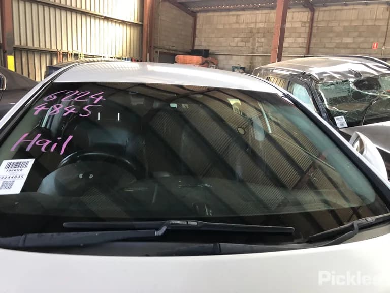 2010 Hyundai i45 Used VIN KMHEC41DMBA198292 – interior seats 2010 Hyundai i45 Used VIN KMHEC41DMBA198292 – interior seats