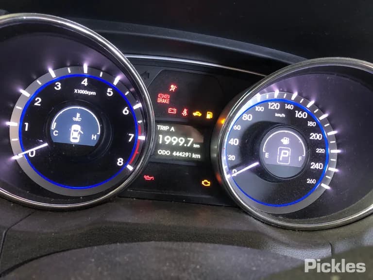 2010 Hyundai i45 Used VIN KMHEC41DMBA198292 – photo 13 2010 Hyundai i45 Used VIN KMHEC41DMBA198292 – photo 13