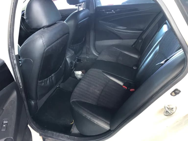 2010 Hyundai i45 Used VIN KMHEC41DMBA198292 – photo 18 2010 Hyundai i45 Used VIN KMHEC41DMBA198292 – photo 18