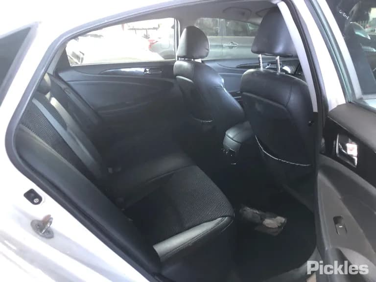 2010 Hyundai i45 Used VIN KMHEC41DMBA198292 – photo 24 2010 Hyundai i45 Used VIN KMHEC41DMBA198292 – photo 24