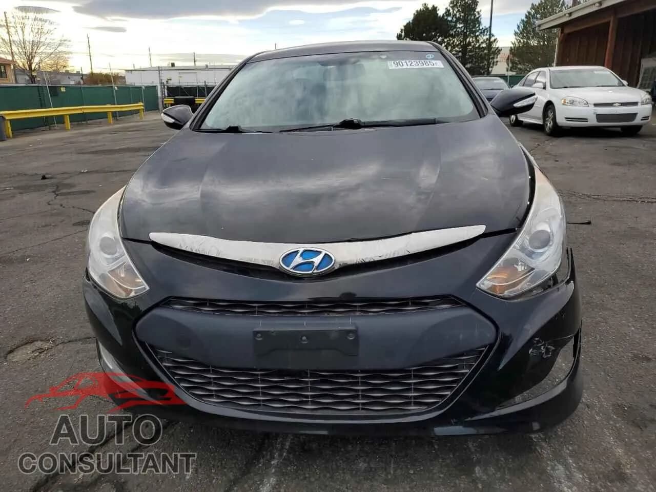 2013 HYUNDAI SONATA Damaged VIN KMHEC4A43DA083294 – interior seats 2013 HYUNDAI SONATA Damaged VIN KMHEC4A43DA083294 – interior seats