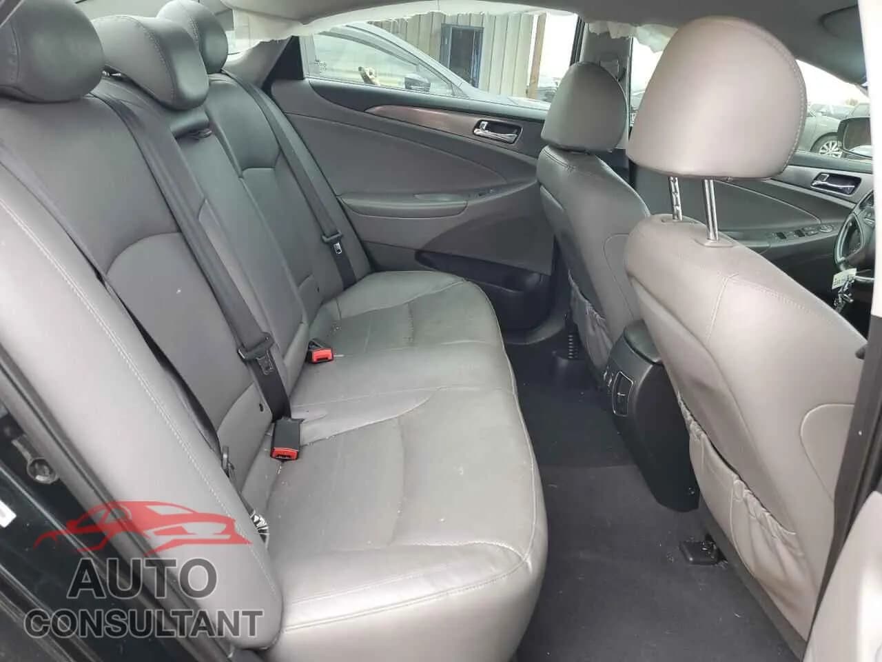 2013 HYUNDAI SONATA Damaged VIN KMHEC4A43DA083294 – odometer reading 2013 HYUNDAI SONATA Damaged VIN KMHEC4A43DA083294 – odometer reading