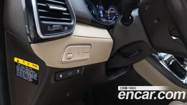 2018 Hyundai Grandeur IG Hybrid Premium Sold VIN KMHF1413BJA014883 – front exterior 2018 Hyundai Grandeur IG Hybrid Premium Sold VIN KMHF1413BJA014883 – front exterior