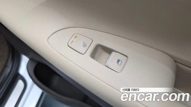 2018 Hyundai Grandeur IG Hybrid Premium Sold VIN KMHF1413BJA014883 – dashboard 2018 Hyundai Grandeur IG Hybrid Premium Sold VIN KMHF1413BJA014883 – dashboard