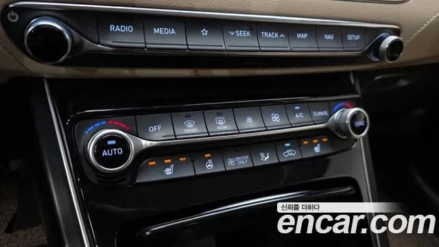 2018 Hyundai Grandeur IG Hybrid Premium Sold VIN KMHF1413BJA014883 – photo 24 2018 Hyundai Grandeur IG Hybrid Premium Sold VIN KMHF1413BJA014883 – photo 24