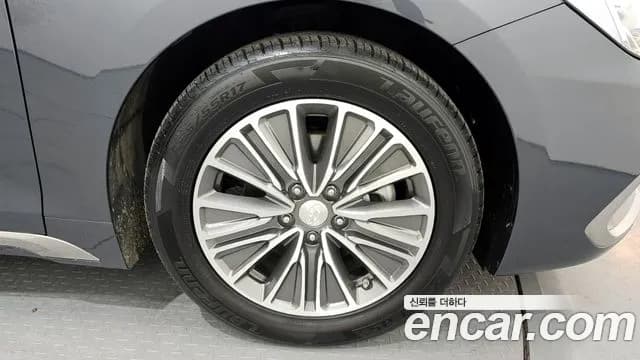 2019 Hyundai Grandeur IG Hybrid Premium Sold VIN KMHF1413BKA046814 – side profile 2019 Hyundai Grandeur IG Hybrid Premium Sold VIN KMHF1413BKA046814 – side profile