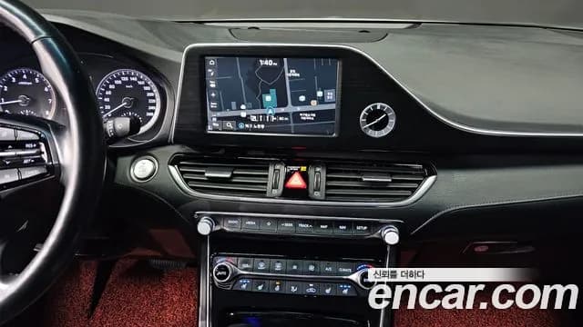 2017 Hyundai Grandeur IG 2.4 Premium Sold VIN KMHF141CBHA006920 – trunk area 2017 Hyundai Grandeur IG 2.4 Premium Sold VIN KMHF141CBHA006920 – trunk area