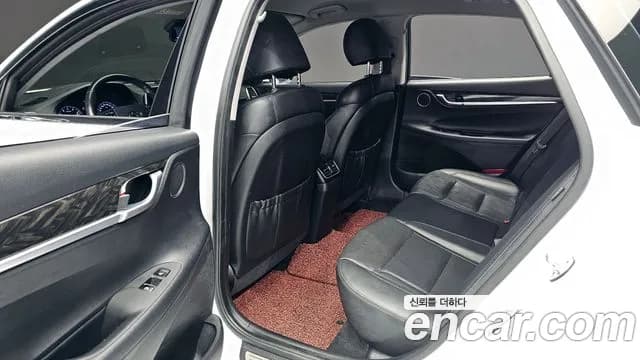2017 Hyundai Grandeur IG 2.4 Premium Sold VIN KMHF141CBHA006920 – photo 15 2017 Hyundai Grandeur IG 2.4 Premium Sold VIN KMHF141CBHA006920 – photo 15