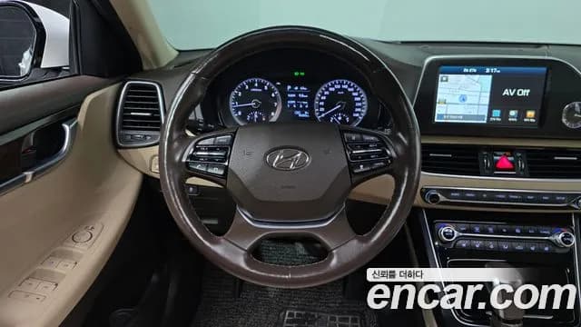 2017 Hyundai Grandeur IG 2.4 Premium Sold VIN KMHF141CBHA025854 – rear exterior 2017 Hyundai Grandeur IG 2.4 Premium Sold VIN KMHF141CBHA025854 – rear exterior