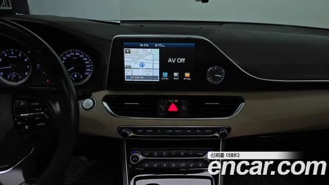 2017 Hyundai Grandeur IG 2.4 Premium Sold VIN KMHF141CBHA025854 – dashboard 2017 Hyundai Grandeur IG 2.4 Premium Sold VIN KMHF141CBHA025854 – dashboard