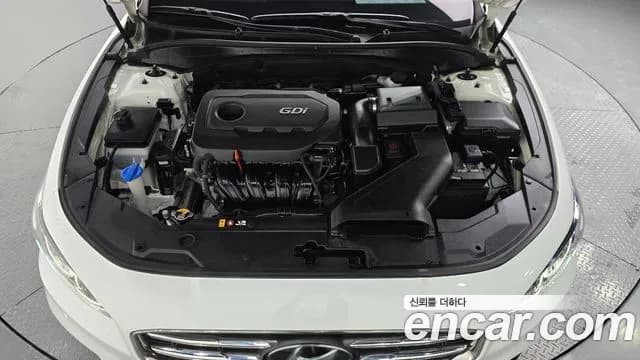 2017 Hyundai Grandeur IG 2.4 Premium Sold VIN KMHF141CBHA025854 – photo 11 2017 Hyundai Grandeur IG 2.4 Premium Sold VIN KMHF141CBHA025854 – photo 11