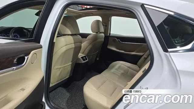 2017 Hyundai Grandeur IG 2.4 Premium Sold VIN KMHF141CBHA025854 – photo 18 2017 Hyundai Grandeur IG 2.4 Premium Sold VIN KMHF141CBHA025854 – photo 18