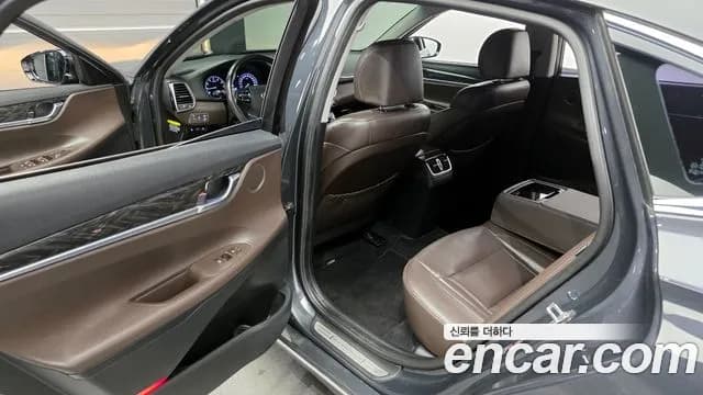 2017 Hyundai Grandeur IG 2.4 Premium Sold VIN KMHF141CBHA032166 – photo 12 2017 Hyundai Grandeur IG 2.4 Premium Sold VIN KMHF141CBHA032166 – photo 12