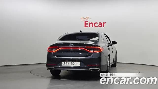 2017 Hyundai Grandeur IG 2.4 Premium Sold VIN KMHF141CBHA032166 – photo 15 2017 Hyundai Grandeur IG 2.4 Premium Sold VIN KMHF141CBHA032166 – photo 15