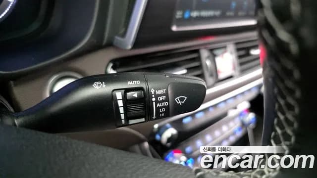 2017 Hyundai Grandeur IG 2.4 Premium Sold VIN KMHF141CBHA032166 – photo 19 2017 Hyundai Grandeur IG 2.4 Premium Sold VIN KMHF141CBHA032166 – photo 19