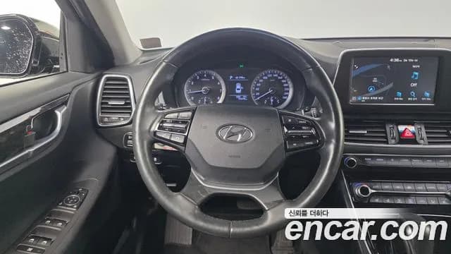 2017 Hyundai Grandeur IG 2.4 Modern Sold VIN KMHF141CBHA036977 – photo 11 2017 Hyundai Grandeur IG 2.4 Modern Sold VIN KMHF141CBHA036977 – photo 11