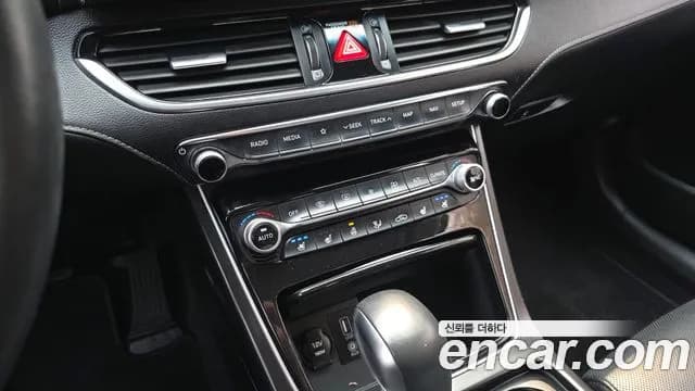 2017 Hyundai Grandeur IG 2.4 Premium Sold VIN KMHF141CBHA037997 – engine bay 2017 Hyundai Grandeur IG 2.4 Premium Sold VIN KMHF141CBHA037997 – engine bay