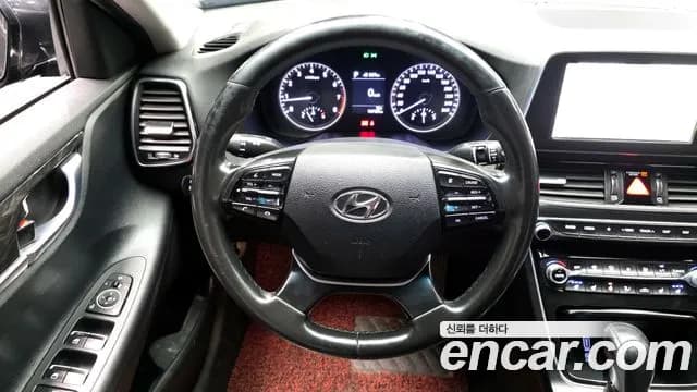 2017 Hyundai Grandeur IG 2.4 Premium Sold VIN KMHF141CBHA039711 – photo 15 2017 Hyundai Grandeur IG 2.4 Premium Sold VIN KMHF141CBHA039711 – photo 15