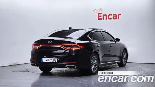 2017 Hyundai Grandeur IG 2.4 Modern Sold VIN KMHF141CBHA041189 – rear exterior 2017 Hyundai Grandeur IG 2.4 Modern Sold VIN KMHF141CBHA041189 – rear exterior