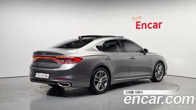 2017 Hyundai Grandeur IG 2.4 Premium Sold VIN KMHF141CBHA043157 – photo 14 2017 Hyundai Grandeur IG 2.4 Premium Sold VIN KMHF141CBHA043157 – photo 14