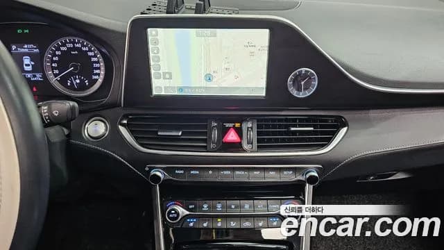 2017 Hyundai Grandeur IG 2.4 Premium Sold VIN KMHF141CBHA043157 – photo 17 2017 Hyundai Grandeur IG 2.4 Premium Sold VIN KMHF141CBHA043157 – photo 17