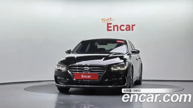 2018 Hyundai Grandeur IG 2.4 Premium Sold VIN KMHF141CBJA046009 – interior seats 2018 Hyundai Grandeur IG 2.4 Premium Sold VIN KMHF141CBJA046009 – interior seats