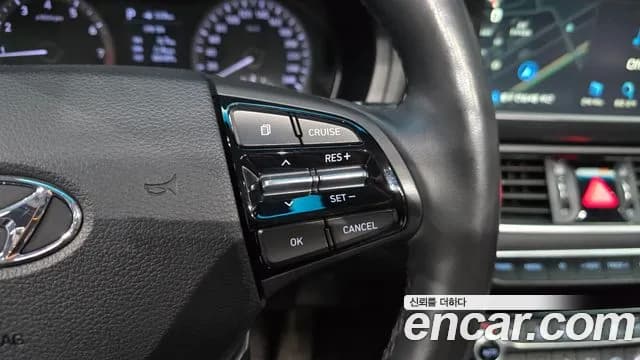 2018 Hyundai Grandeur IG 2.4 Premium Sold VIN KMHF141CBJA047512 – rear exterior 2018 Hyundai Grandeur IG 2.4 Premium Sold VIN KMHF141CBJA047512 – rear exterior