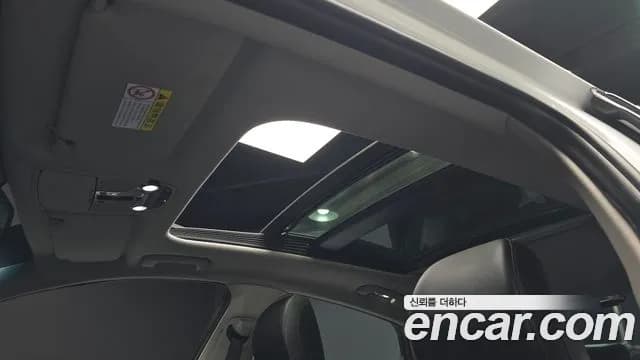 2018 Hyundai Grandeur IG 2.4 Premium Sold VIN KMHF141CBJA047512 – trunk area 2018 Hyundai Grandeur IG 2.4 Premium Sold VIN KMHF141CBJA047512 – trunk area