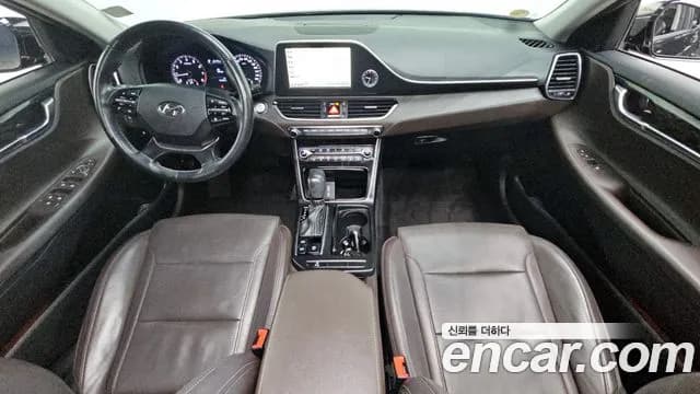 2018 Hyundai Grandeur IG 2.4 Premium Sold VIN KMHF141CBJA049085 – rear exterior 2018 Hyundai Grandeur IG 2.4 Premium Sold VIN KMHF141CBJA049085 – rear exterior
