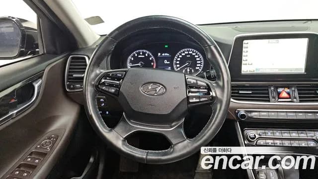2018 Hyundai Grandeur IG 2.4 Premium Sold VIN KMHF141CBJA049085 – photo 13 2018 Hyundai Grandeur IG 2.4 Premium Sold VIN KMHF141CBJA049085 – photo 13