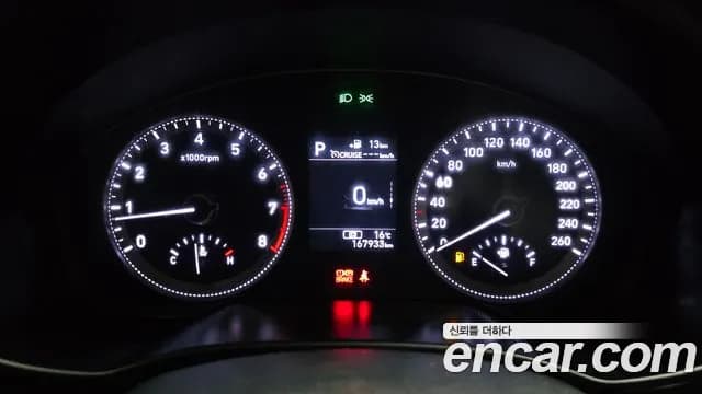 2018 Hyundai Grandeur IG 2.4 Premium Sold VIN KMHF141CBJA063173 – interior seats 2018 Hyundai Grandeur IG 2.4 Premium Sold VIN KMHF141CBJA063173 – interior seats
