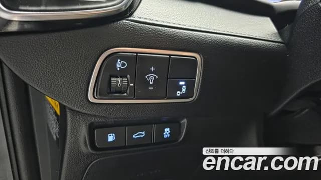 2018 Hyundai Grandeur IG 2.4 Premium Sold VIN KMHF141CBJA063173 – photo 12 2018 Hyundai Grandeur IG 2.4 Premium Sold VIN KMHF141CBJA063173 – photo 12