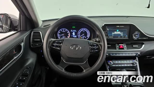 2018 Hyundai Grandeur IG 2.4 Premium Sold VIN KMHF141CBJA076764 – side profile 2018 Hyundai Grandeur IG 2.4 Premium Sold VIN KMHF141CBJA076764 – side profile