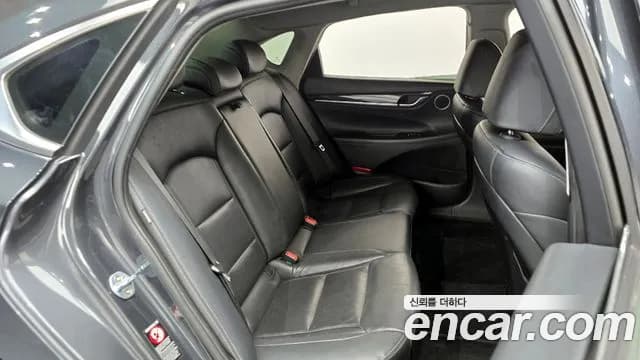 2018 Hyundai Grandeur IG 2.4 Premium Sold VIN KMHF141CBJA076764 – photo 14 2018 Hyundai Grandeur IG 2.4 Premium Sold VIN KMHF141CBJA076764 – photo 14